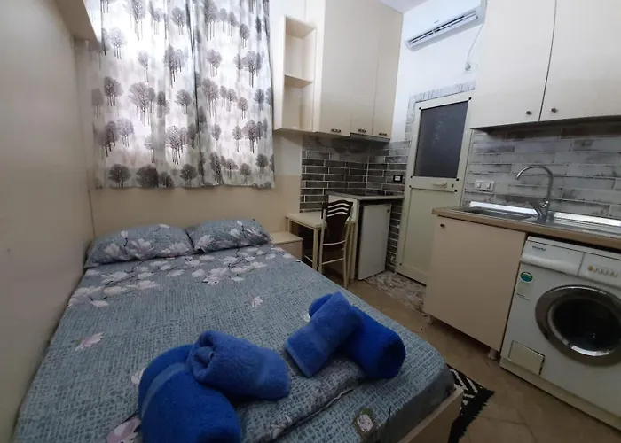 Lovely And Quite Apt. Lägenhet Tirana