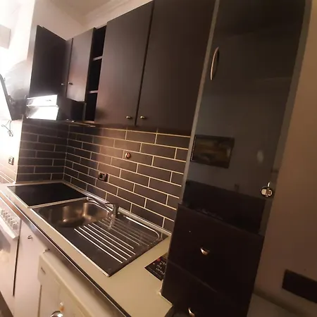 Daire Lovely And Quite Apt. Tiran