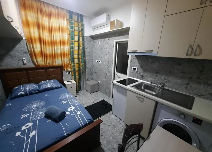 Lovely And Quite Apt. Διαμέρισμα *