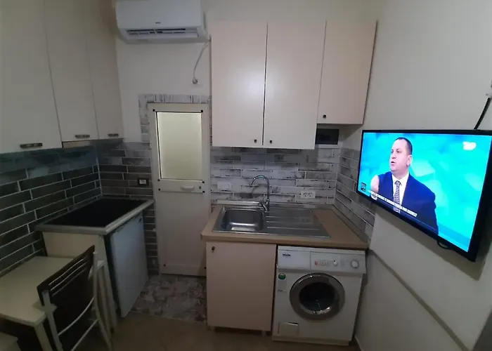 Daire Lovely And Quite Apt. Tiran